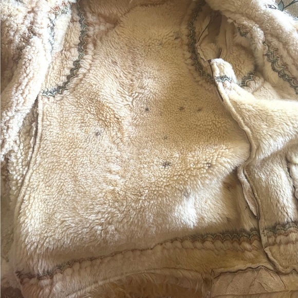 Vintage Tan Teddy Jacket with Embroidery Accents - Picture 4 of 9